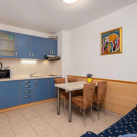 Sunny Апартаменти