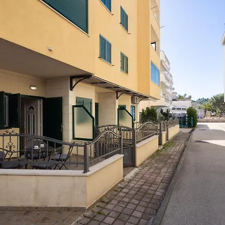Sunny Apartment *