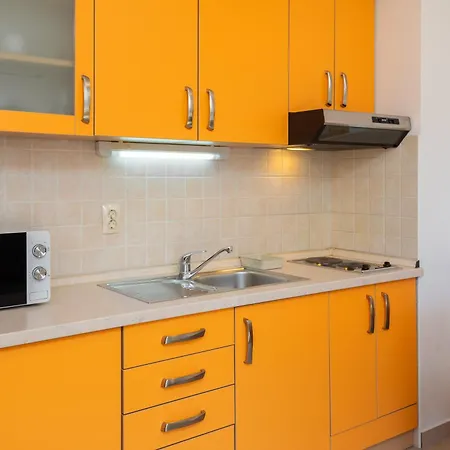 Sunny Apartment Makarska