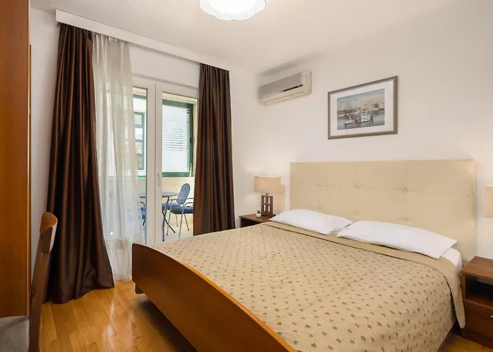 Апартаменти Sunny