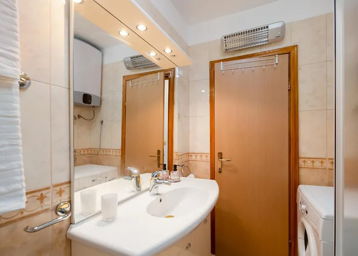 Sunny Апартаменти