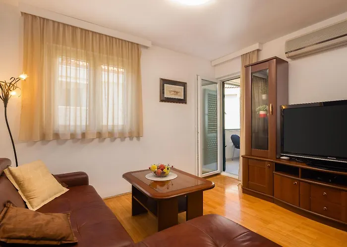 Апартаменти Sunny