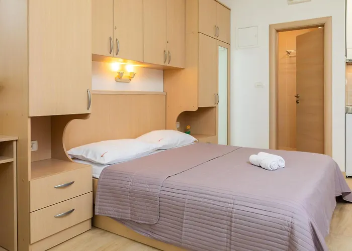 Sunny Апартаменти