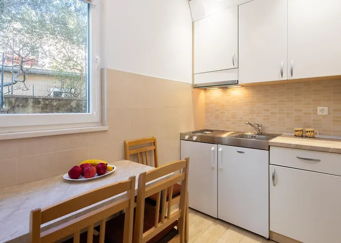 Sunny Апартаменти