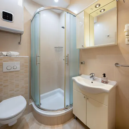 Sunny Μακάρσκα